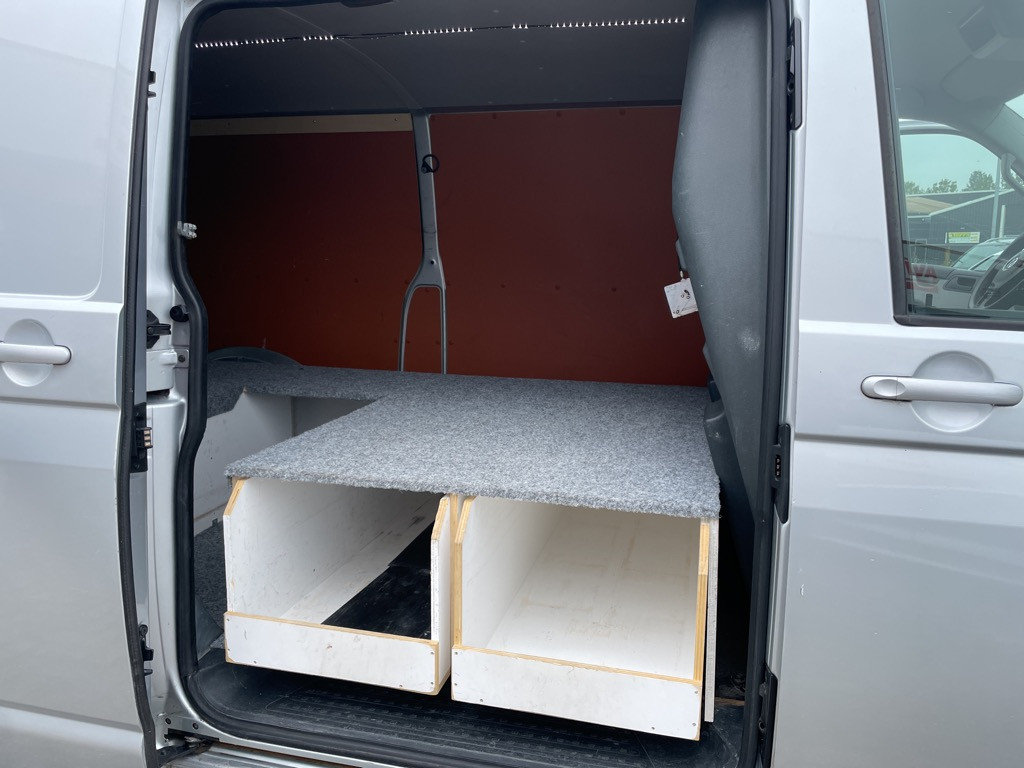 Volkswagen Transporter 2.0 tdi l2h1