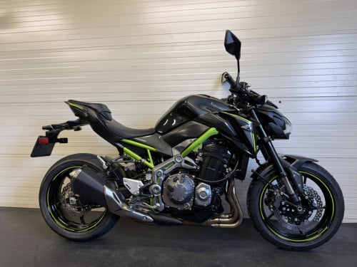 Zeer nette en goed onderhouden Kawasaki Z900!
