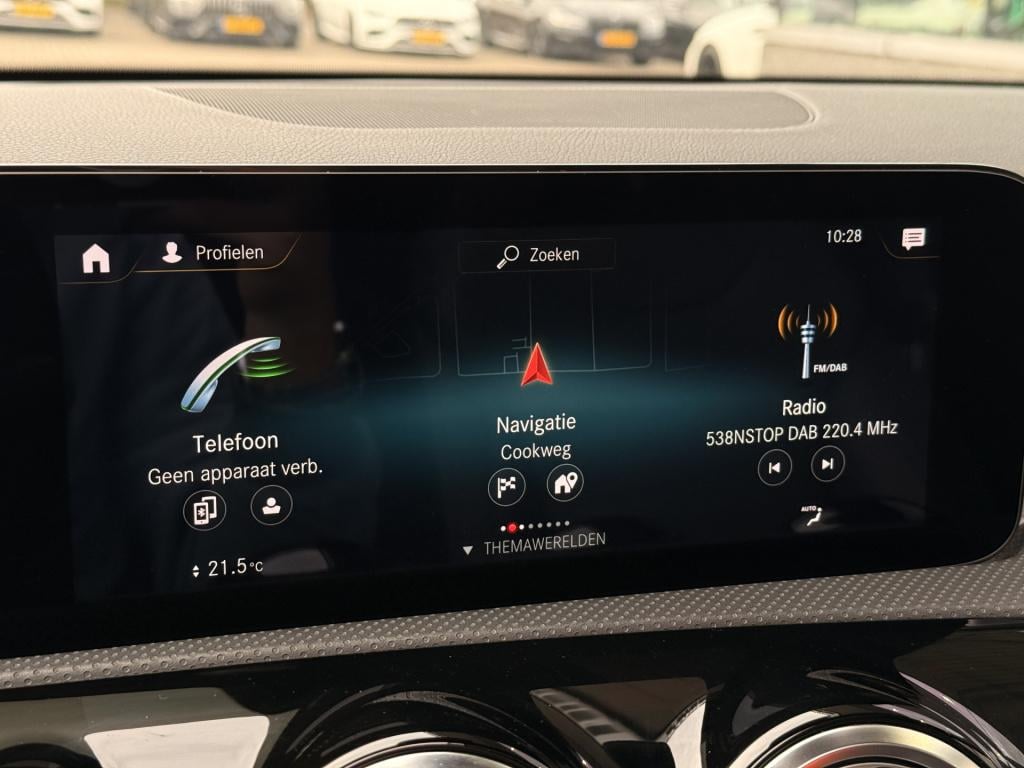 Mercedes-Benz A-Klasse 250 e amg line | nightpakket | pano | leder | el. st