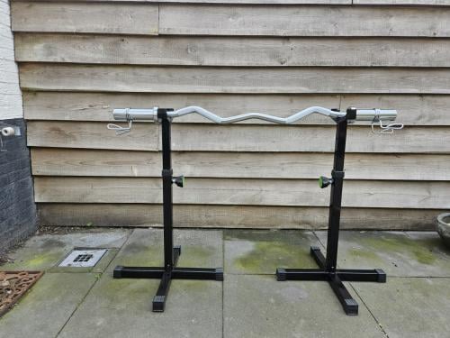 Tunturi Curl bar en haltersteunen