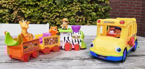Little people schoolbus en safaritrein