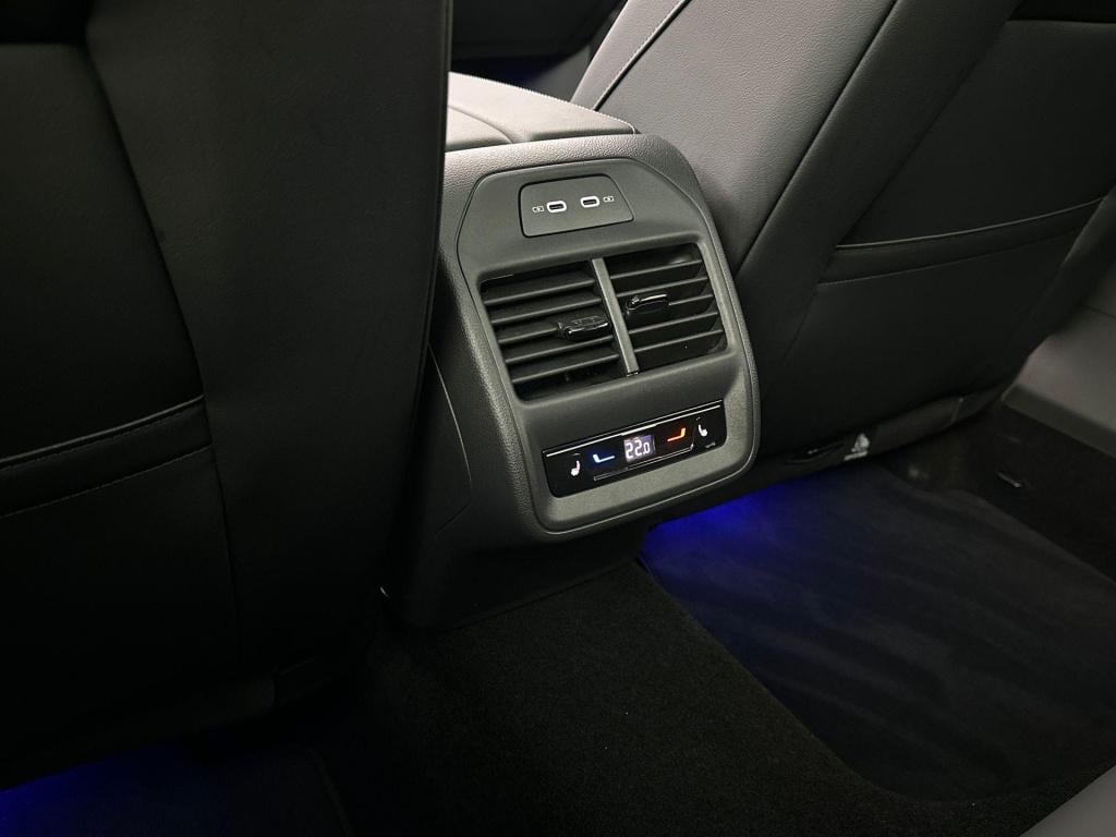 Volkswagen Passat r-line edition plug in hybride 204 pk black style plus pa