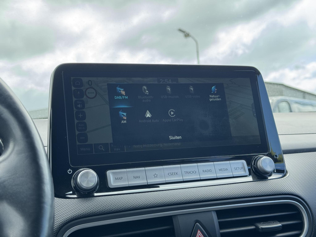 Hyundai Kona ev premium 64 kwh 3-fase lader | navigatie | stoelventilatie +