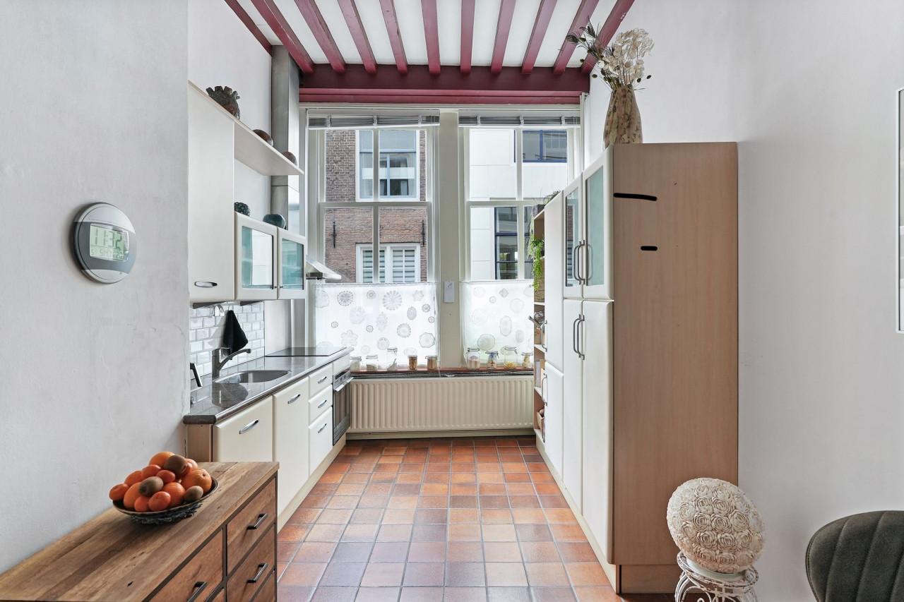 Keuken met apparatuur