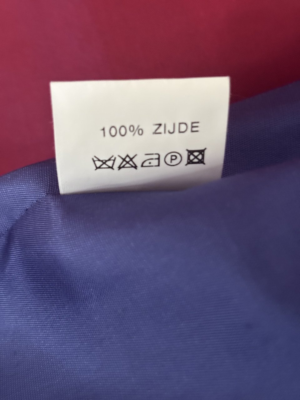 Erg mooi zijden jasje met rok en giletje