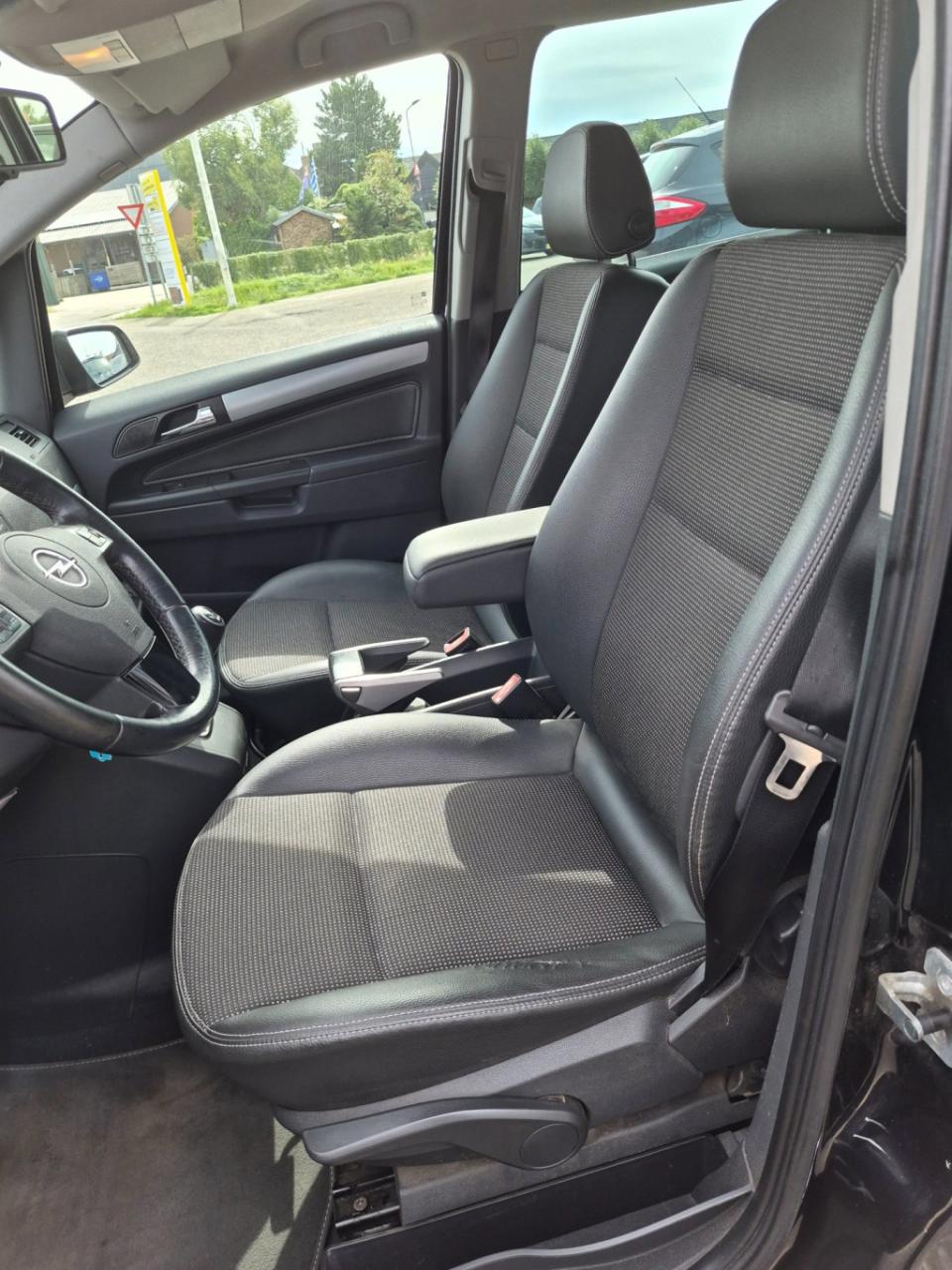 Opel Zafira 2.2 cosmo