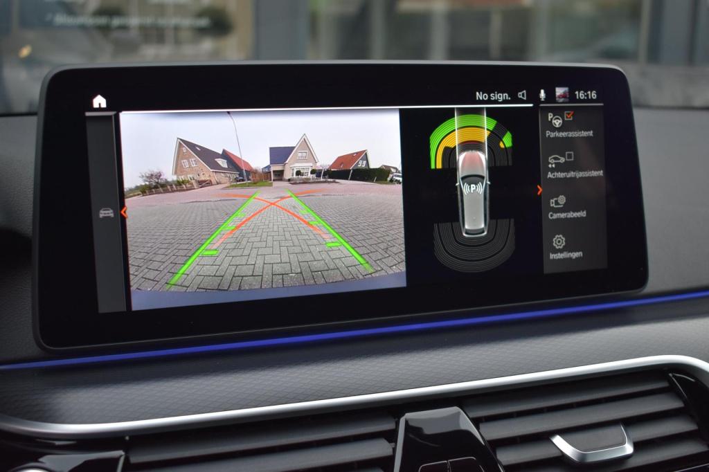 BMW 5 Serie touring 520i m-sport | laserlight | nap | dealer onderhouden | 