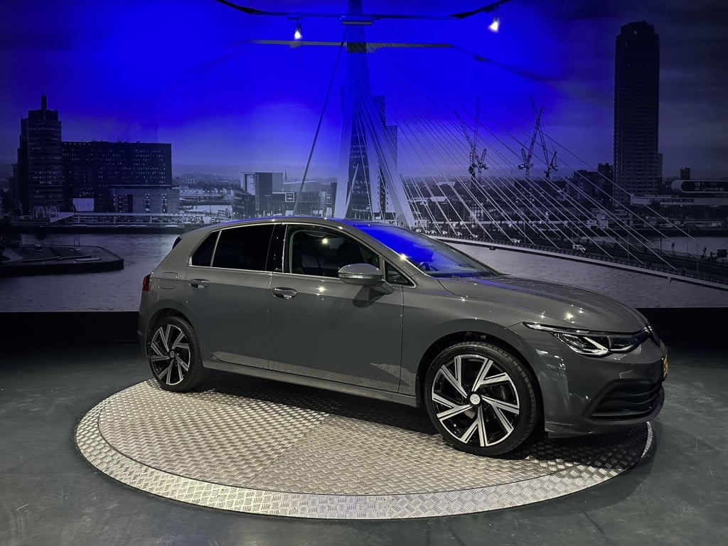 Volkswagen Golf 1.5 tsi *navi*appconnect*acc*sfeerverlichting*