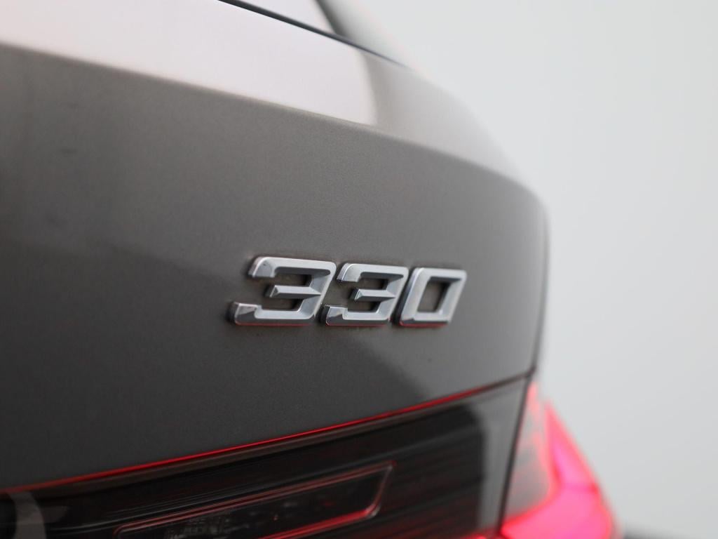 BMW 3-serie touring 330e high executive | m-sport | automaat | lmv | naviga