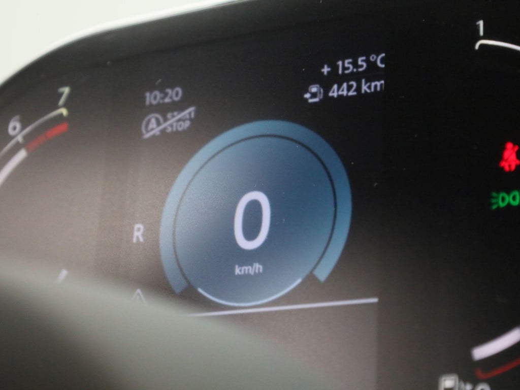 Mini Clubman 1.5 cooper essential | automaat | lage km stand! | navigatie |