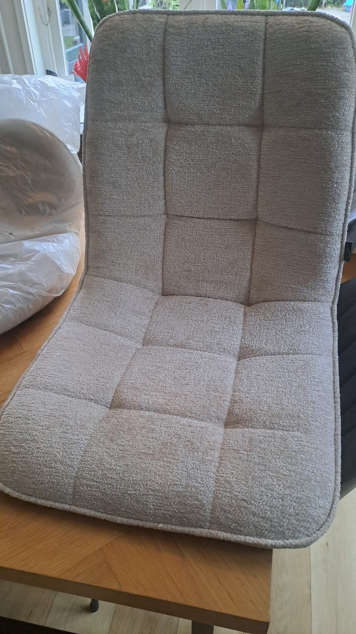 6 nieuwe eetkamerstoelen (nieuw in doos)