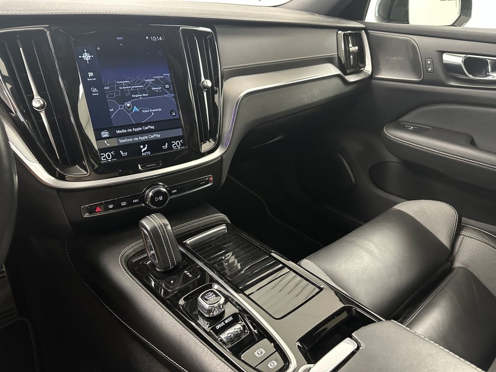 Volvo V60 2.0 t8 awd polestar 405pk | nieuwe accu | dealer-onderhouden | p