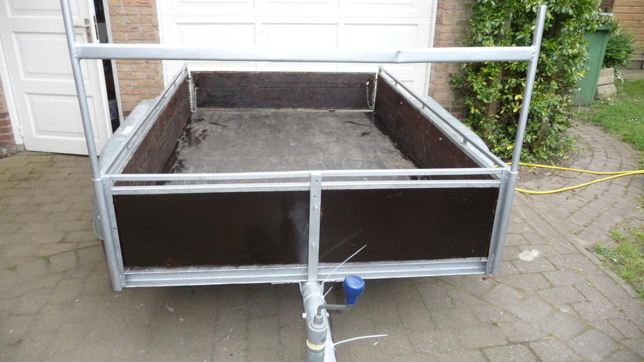 TE KOOP ONGEREMDE TANDEMASSER AANHANGER