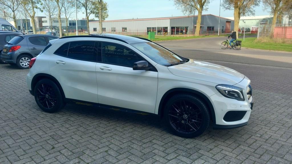 Mercedes GLA-KLASSE 180Ambition AMG line automaat 2016 navigatie nwst