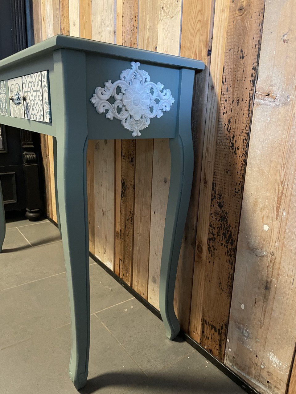 Unieke Sidetable- Een Eyecatcher Voor Elk Interieur.