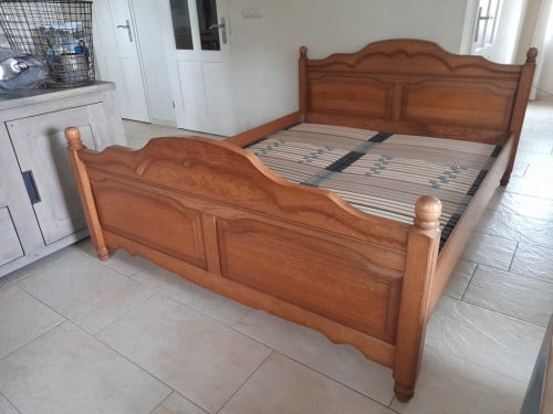 Massief houten 2 Persoons bed 160 x 200 (in goede nette staat )