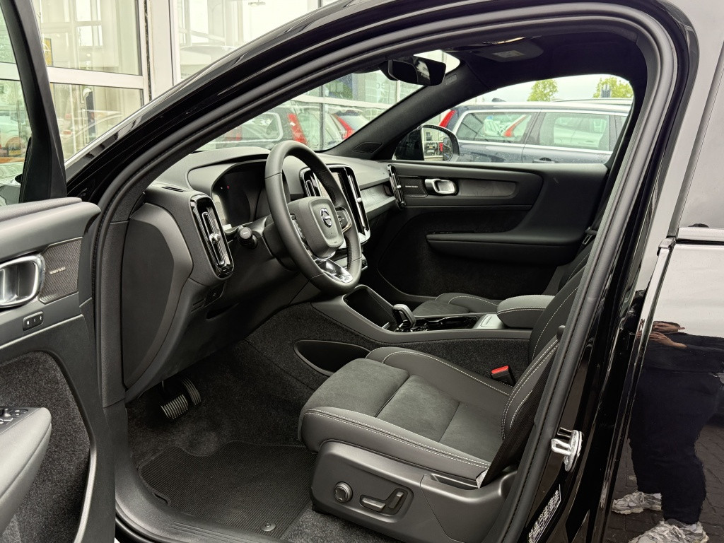 Volvo Ec40 extended range plus black edition