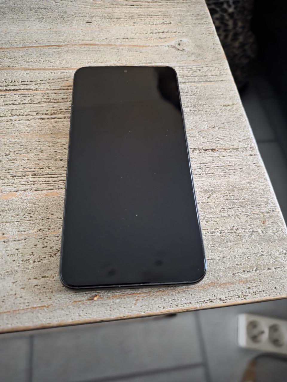 Te koop samsung s22 256gb z.g.a.n zonder oplader