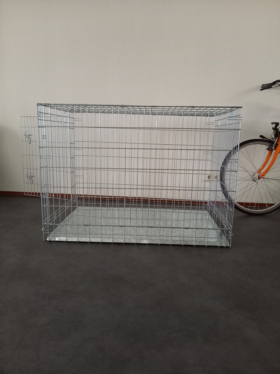 Grote hondenbench (L 123 cm B 80 cm H 88 cm) te koop