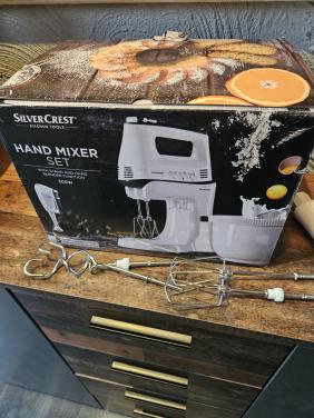SilverCrest Handmixer Set met veel accessoires - Zo goed als nieuw!