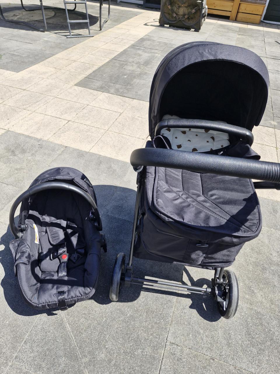 Maxicosie en kinderwagen