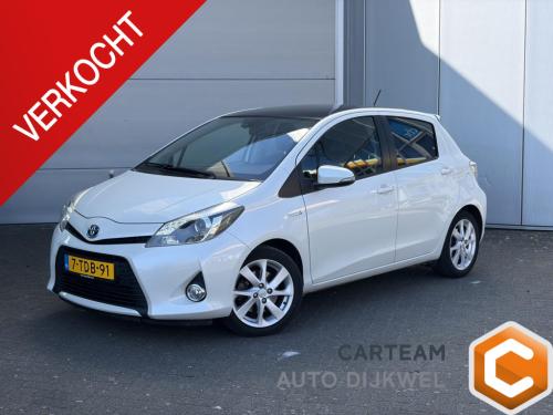 Toyota Yaris 1.5 full hybrid dynamic automaat, camera, panoramadak, navigat