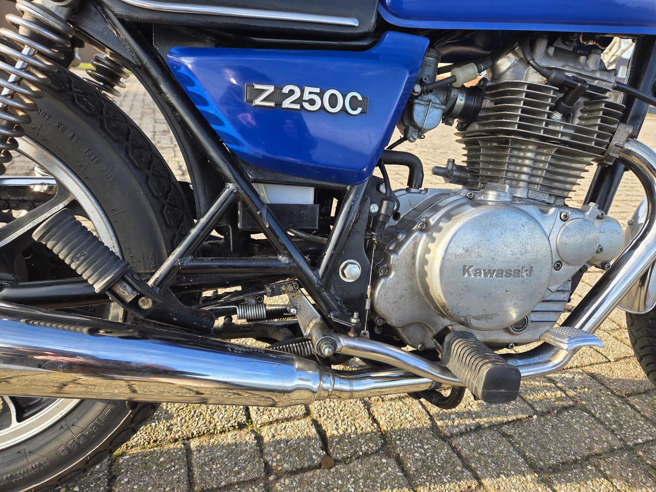 Kawasaki KZ250C inruiler/opknapper