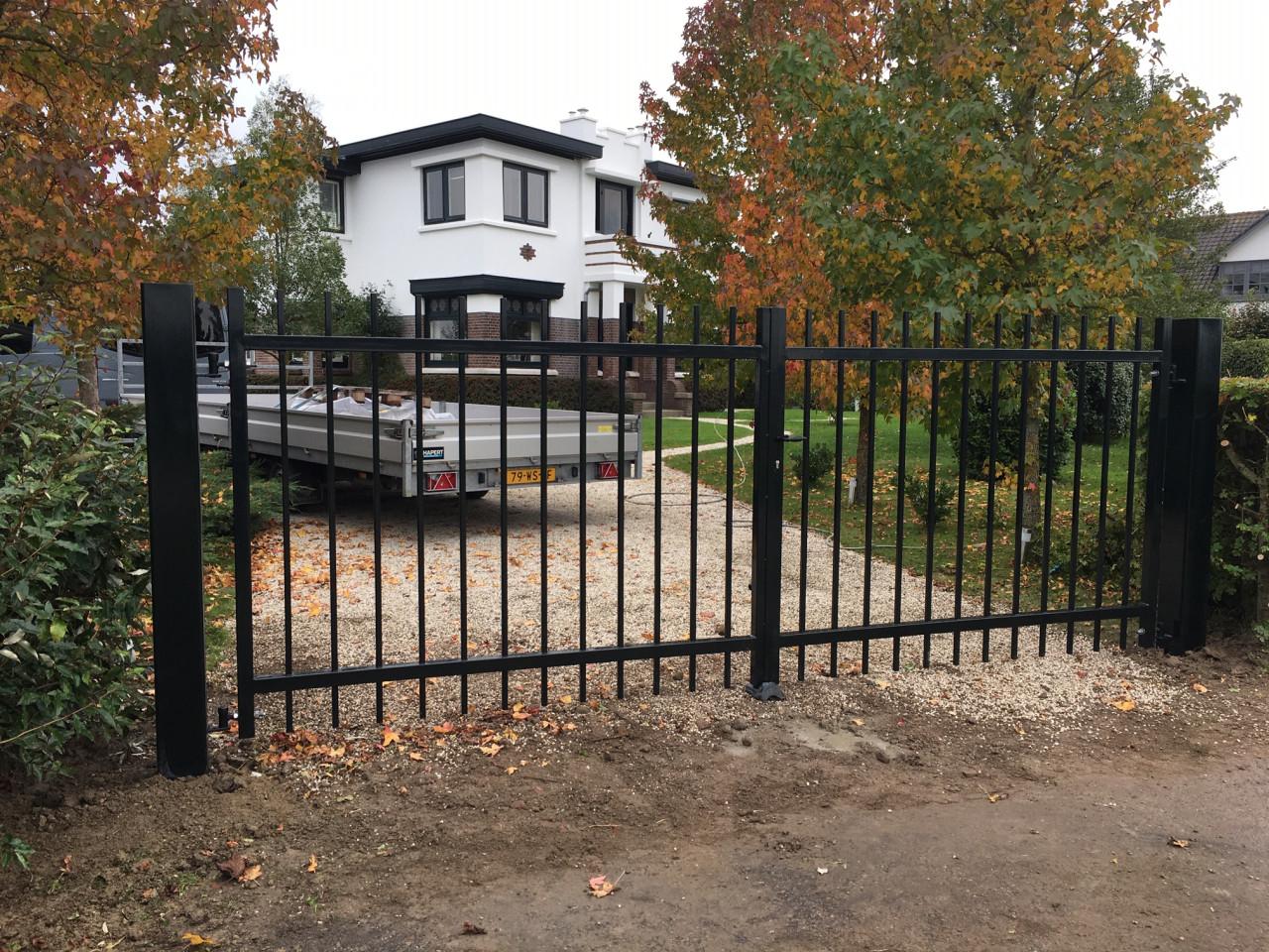 Bij elk type woning past een mooie Inrijpoort.