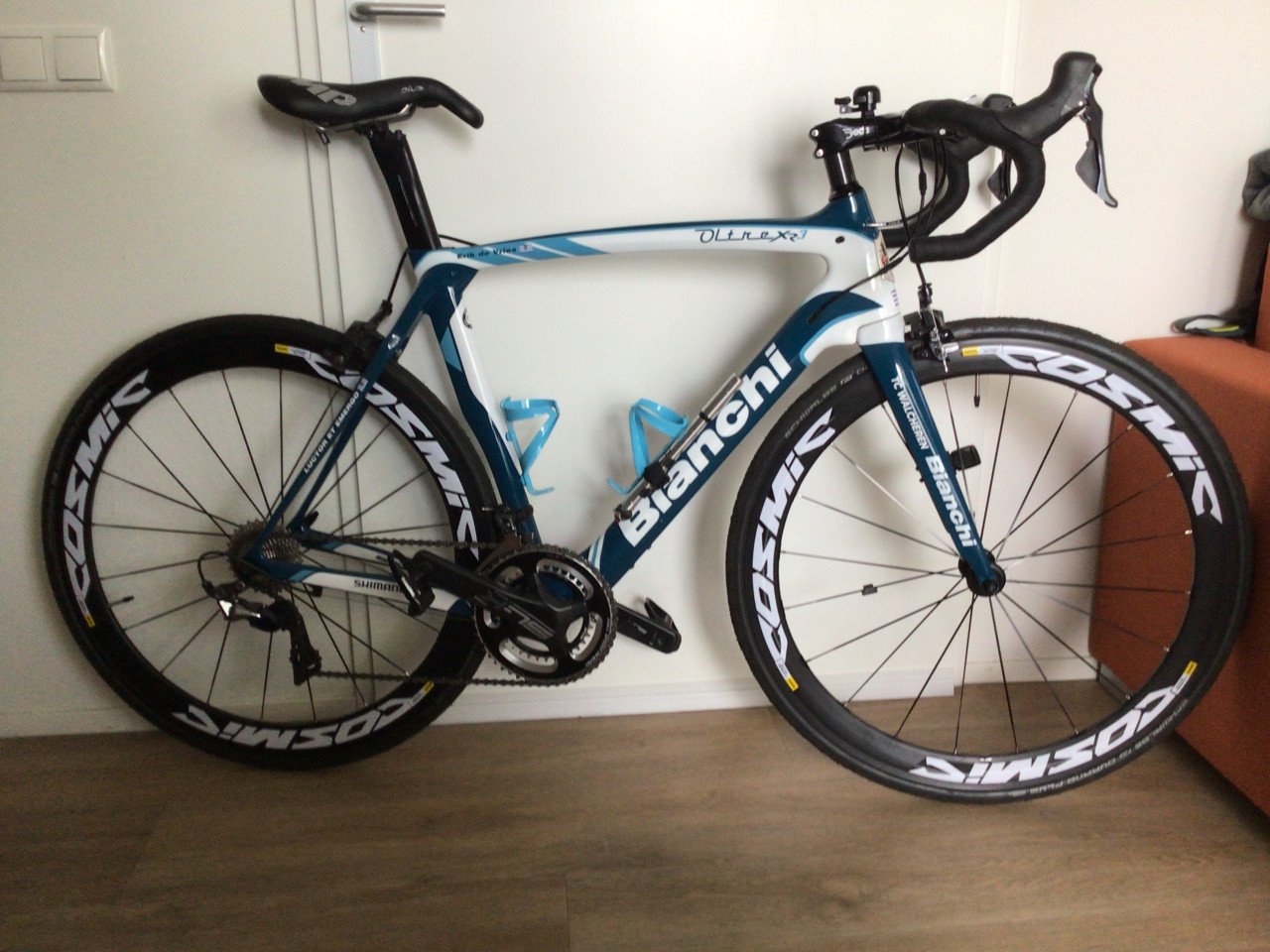 TE KOOP BIANCHI OLTRE XR3 RACEFIETS, MAAT 57.