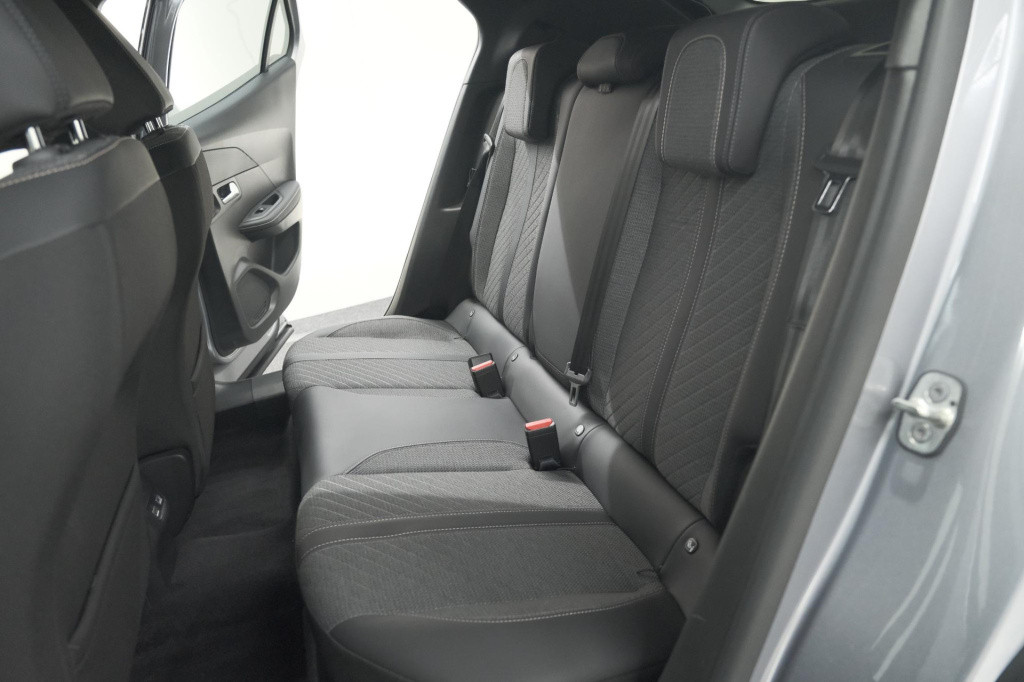 Peugeot 2008 puretech 130 eat8 allure | camera | navigatie | parkeersensore