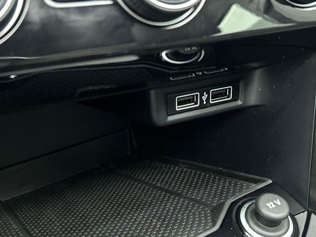 Volkswagen T-roc 1.0 tsi style | lmv | panorama dak | navigatie | parkeer s