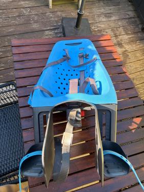 Thule Yepp Maxi fietsstoeltje achter — blauw