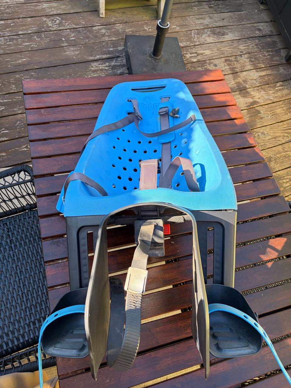 Thule Yepp Maxi fietsstoeltje achter — blauw