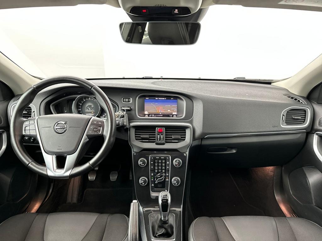 Volvo V40 t3 153pk nordic+ standkachel| navi| cruise| climate| oncall| 17''