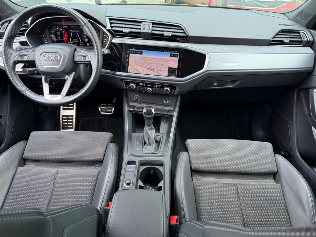 Audi Q3 sportback 35 tfsi 150pk s-tronic s-line | standkachel | black style
