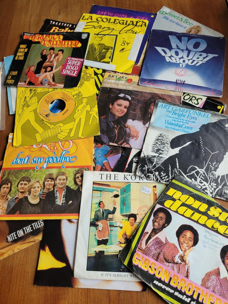 80 singles in goede staat!