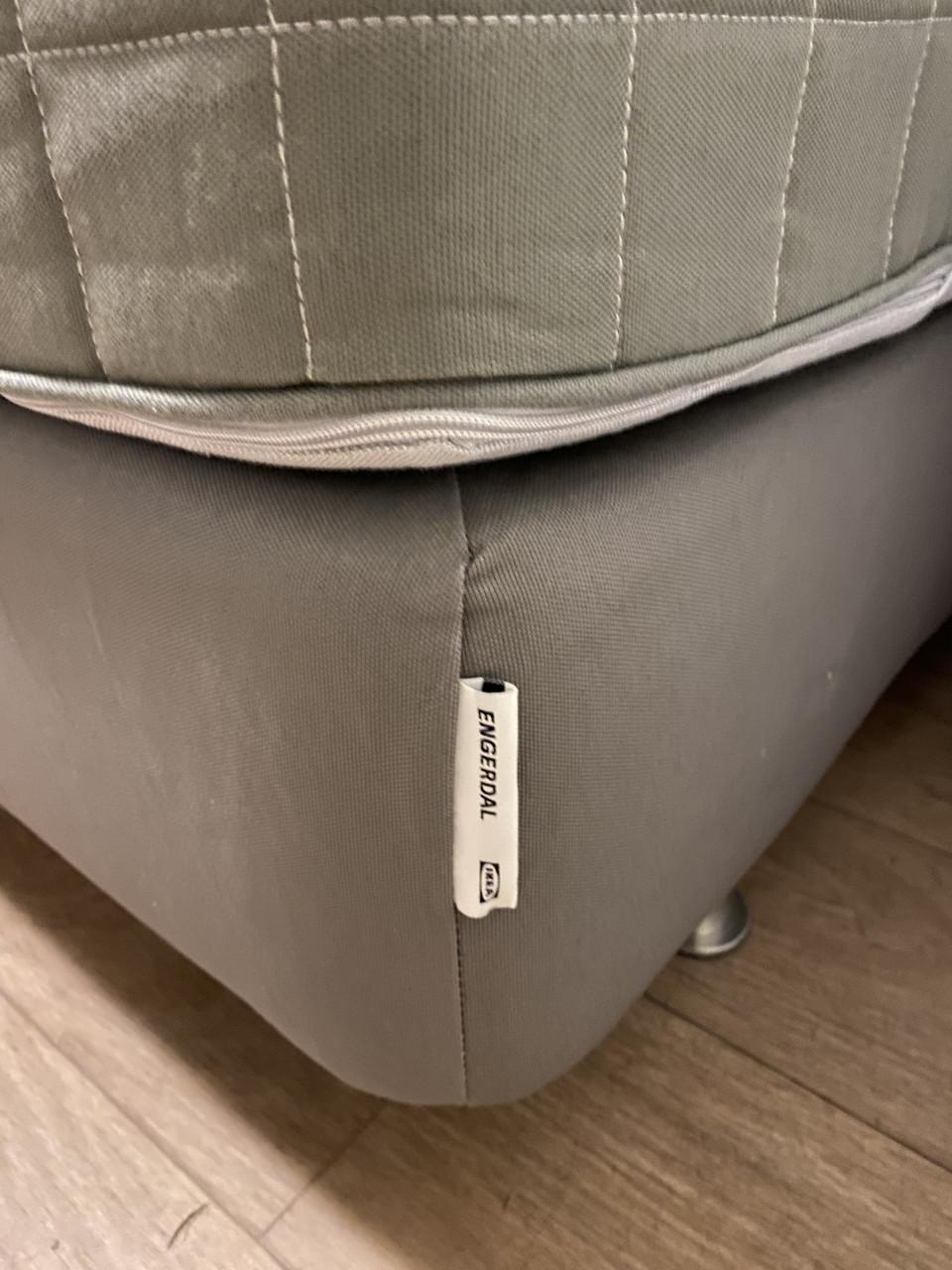 Eenpersoons boxspring met uitstekende matras