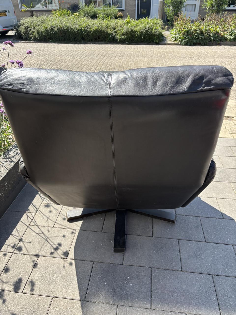 Leolux bruine leren stoel. Gratis af te halen in Koudekerke