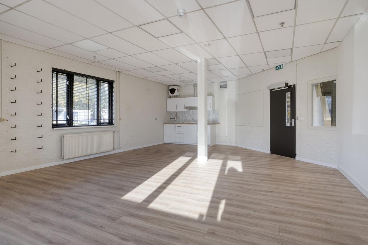 TE HUUR | Kantoor/bedrijfsunits op een strategische locatie in Middelburg