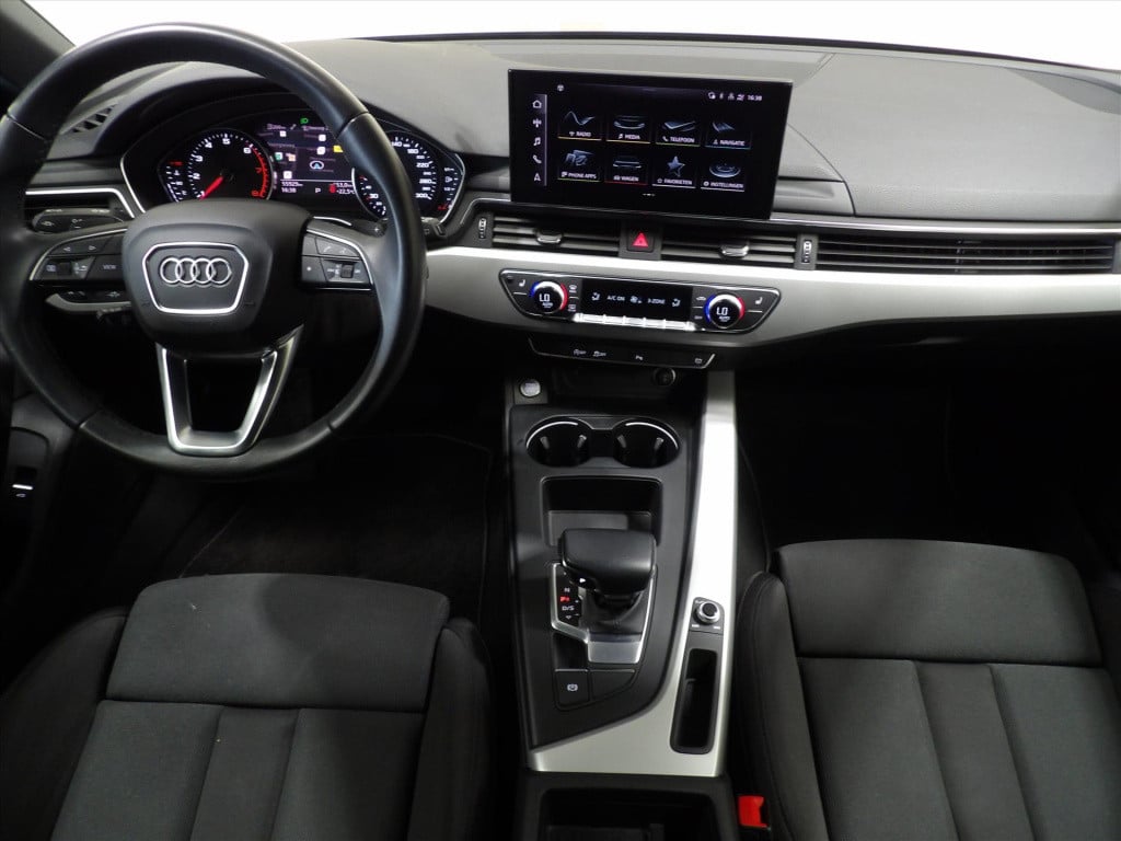 Audi A4 35 tfsi 150pk mhev s tronic s line