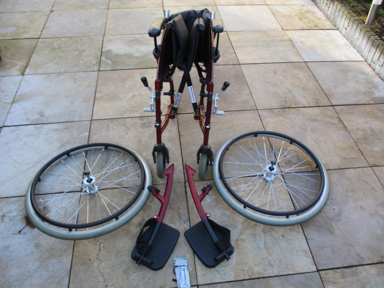 Zgan opvouwbare lichtgewicht rolstoel met anti-lekbanden en hoepels