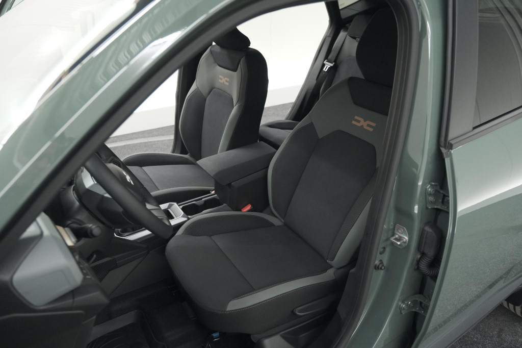 Dacia Duster tce 130 mild hybrid extreme | camera | apple carplay | automat