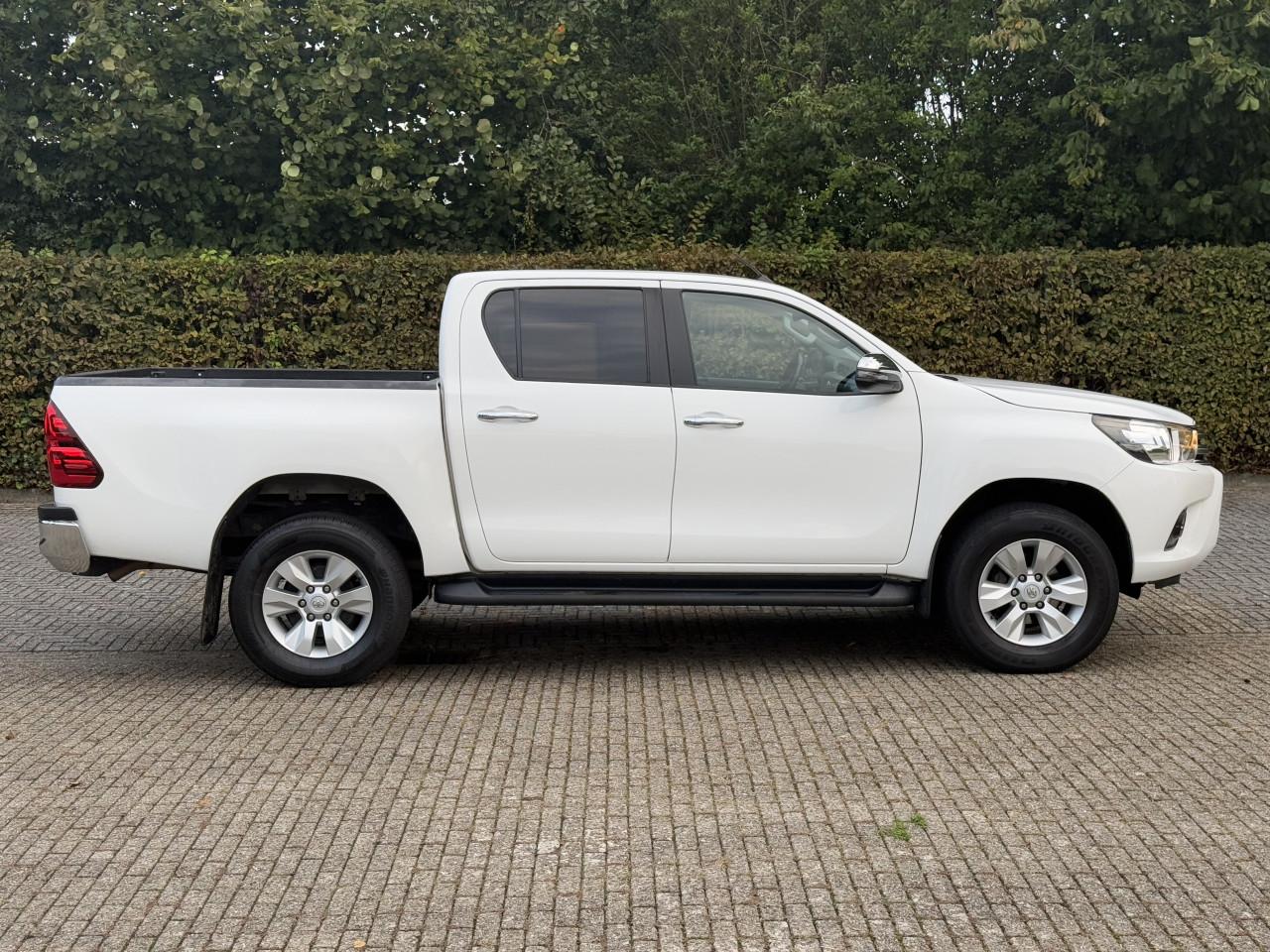 Toyota HiLux - 2.4 D-4D Cool Comfort Double Cab Automaat| BTW | Camera |