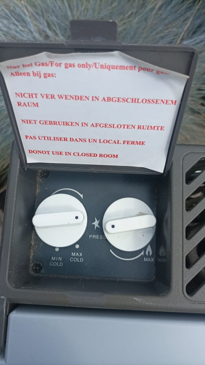 Koelbox 40 liter (werkt op gas, 12V en 230V)