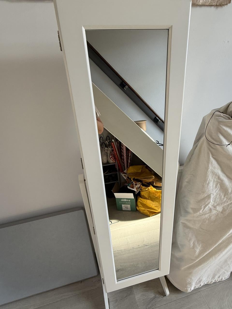 Sieradenkast met spiegel