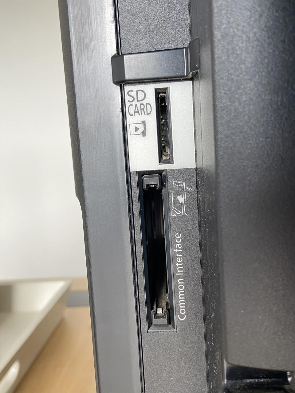 Panasonic TX-L26C20E