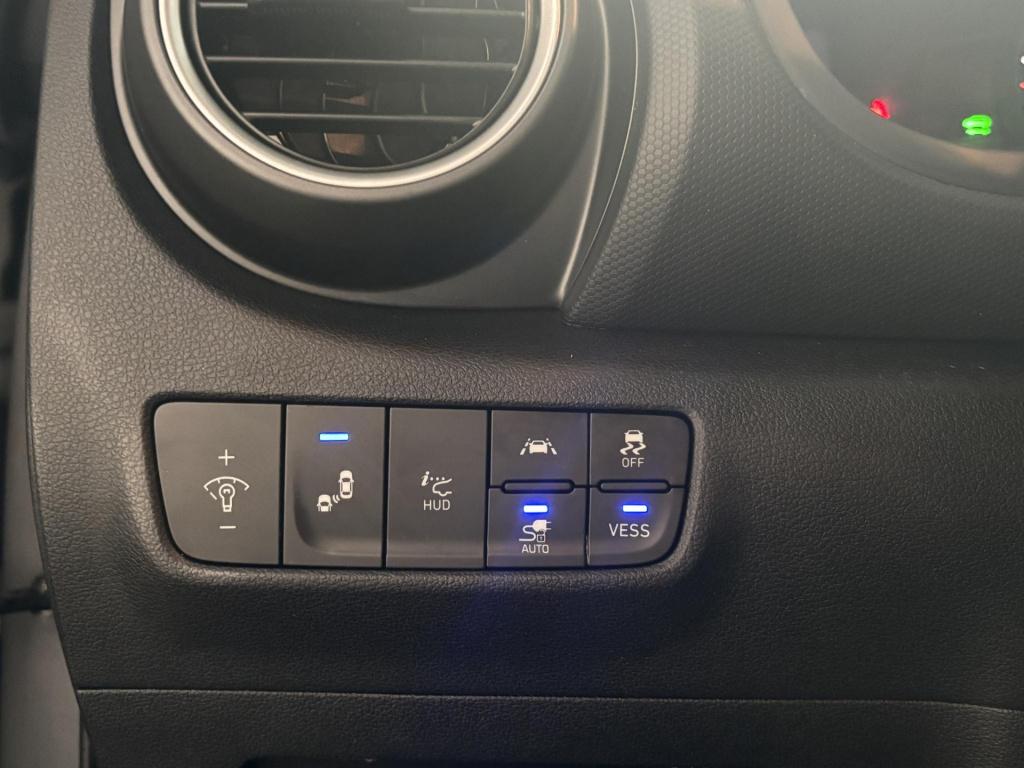 Hyundai Kona ev premium 64 kwh soh 95%