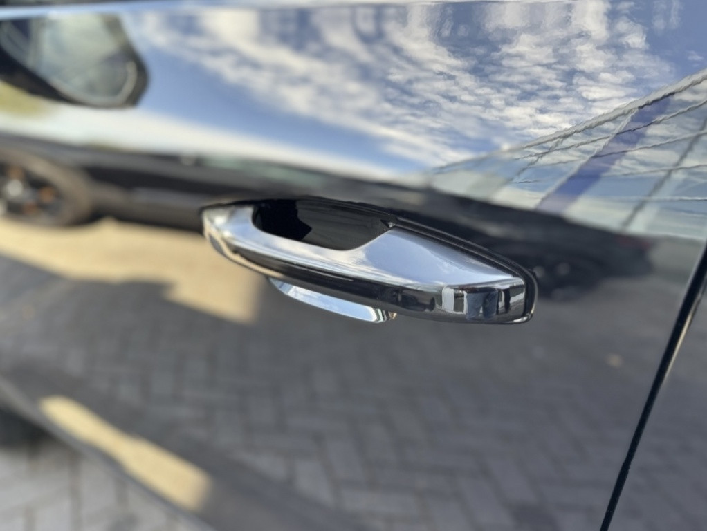 Volvo Ex40 plus black edition