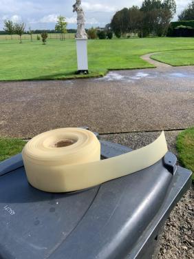 Te koop; beoband paard paddock afzetting stal paarden wei
