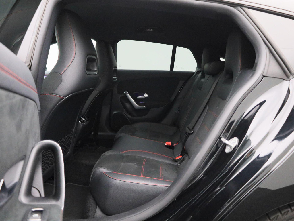 Mercedes-Benz Cla shooting brake 180 business solution amg | automaat | nav
